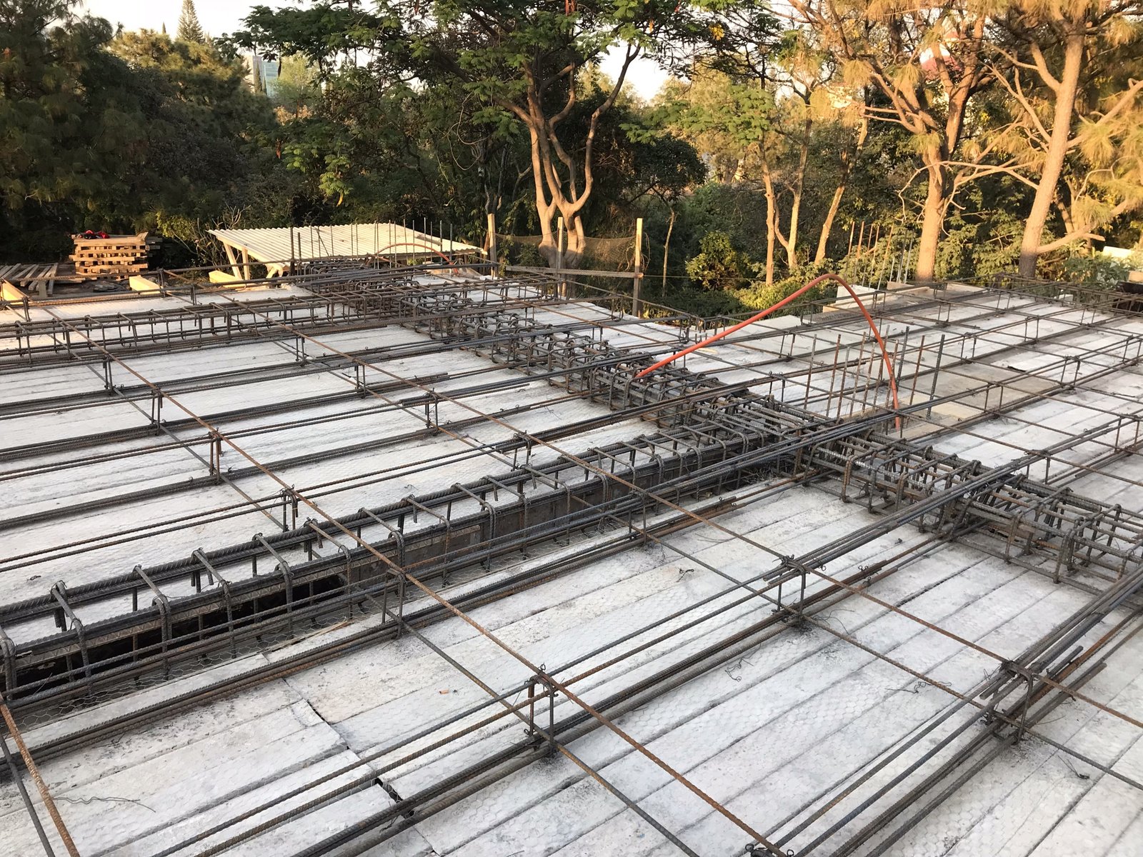 Losa armada durante el proceso de construcción